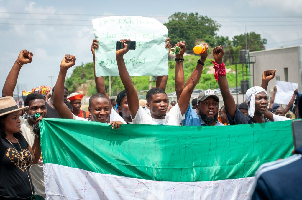 Mange sinte demonstranter i Nigeria