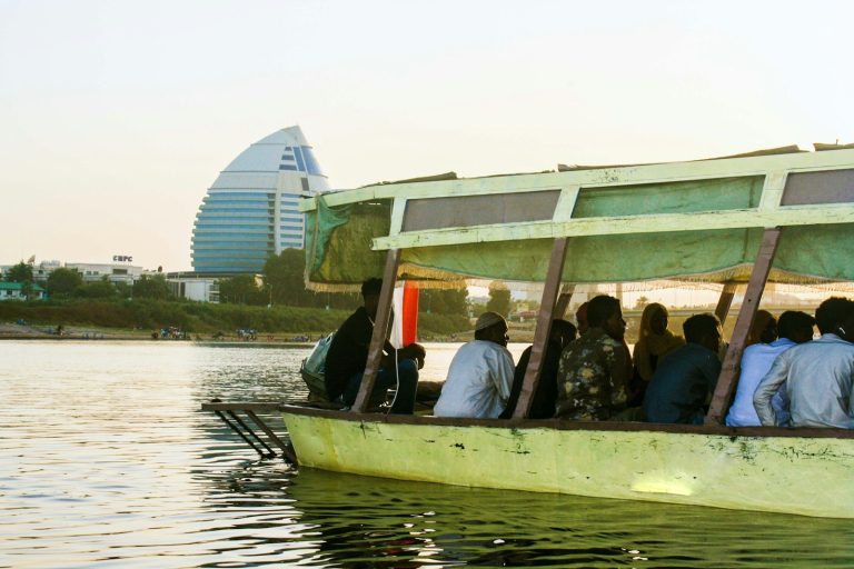 En gruppe mennesker som er i Sudan