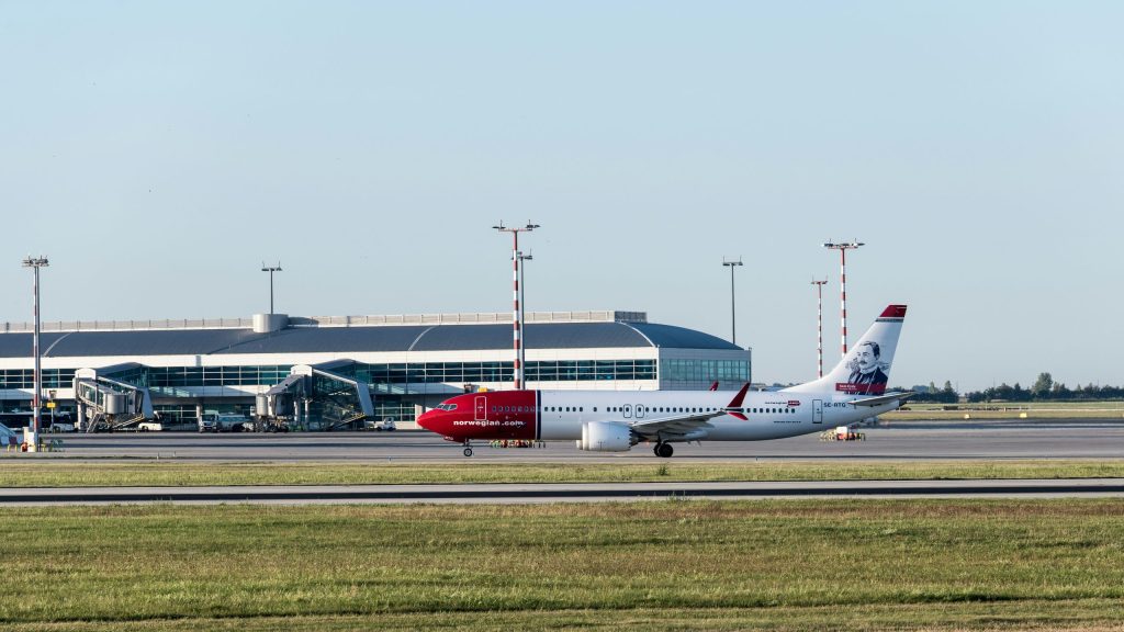 Et fly som er på vei til å fly