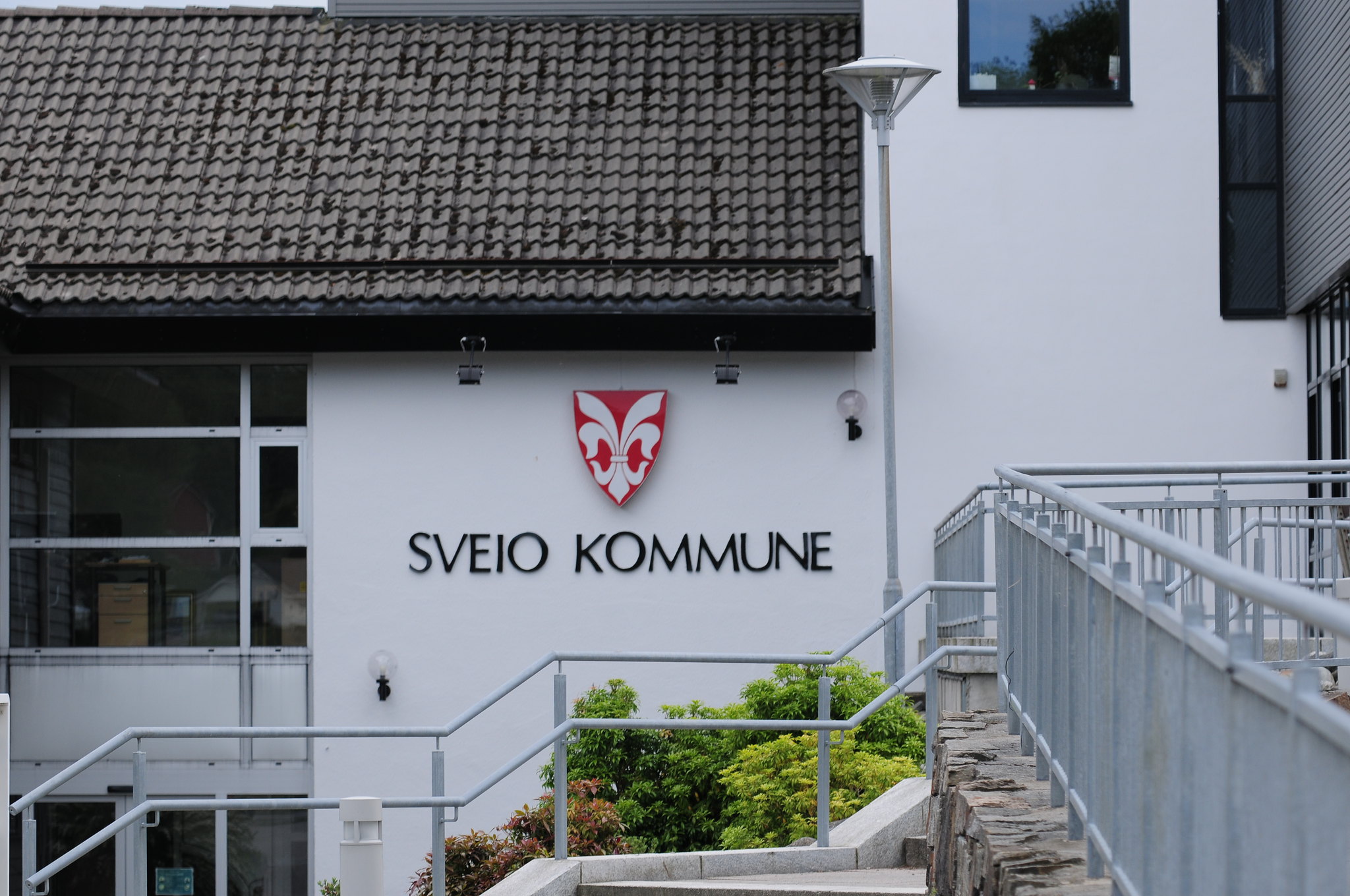 Et bygg i Sveio kommune