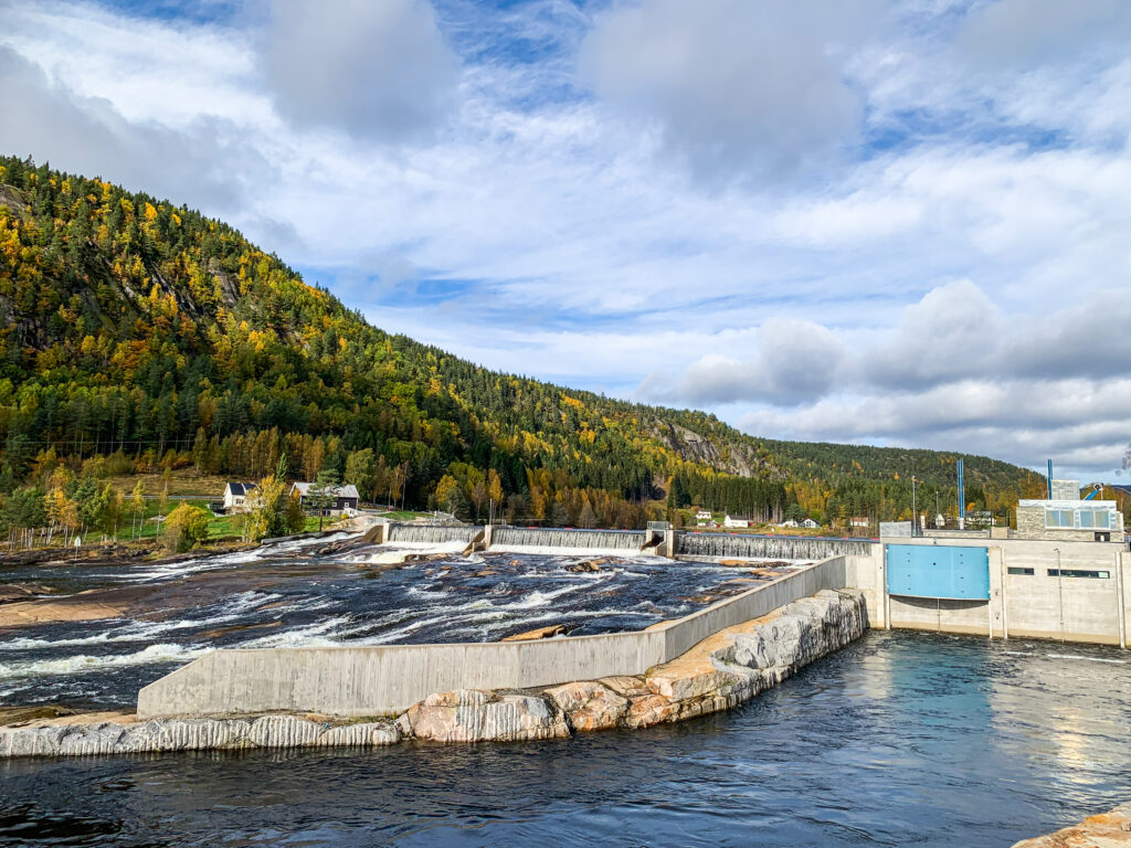 Et bilde av et kraftverk i Norge